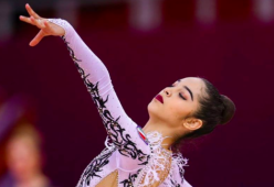Alexandra, la nuova stella della ginnastica ritmica italiana: “Così questo sport mi ha aiutato a guarire”