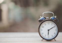 Quanto tempo perso ogni giorno! Sapevate che nella vita passiamo 106 giorni a lavarci i denti?