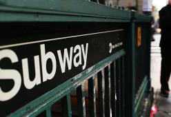 Metropolitana senza posti a sedere: ecco la proposta di New York