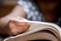 Muore a 36 anni per una diagnosi errata e scrive un diario per sua figlia