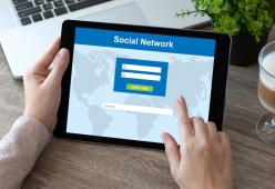 Facebook sta sviluppando un suo tablet-notebook per rimanere sempre connessi