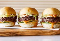 Impossible Foods porta in tavola l'hamburger vegetale al sapore di carne