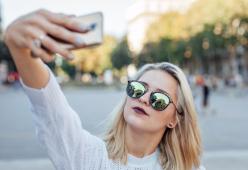Dal Canada arriva l'app per scattarsi un selfie perfetto