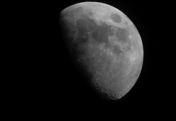 Eclissi (parziale) di luna: stasera occhi al cielo alle 20.20
