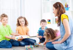 AAA cercasi tata: stipendio da 100mila sterline e vacanze tutto l’anno!