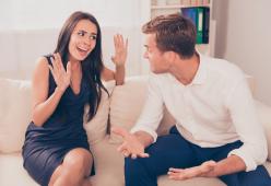 Donne, la vostra voce causa stanchezza al cervello degli uomini!