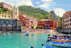 Cinque Terre: 3.300 euro di multa per aver fatto pipì nel mare