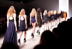 Basta a modelle troppo magre e under 16: Kering e Lvmh trovano un accordo