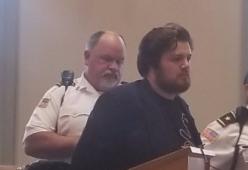 Usa, uccide il fratello a coltellate perché gli rallenta il wifi