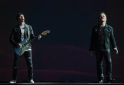 Gli U2 si scagliano ancora contro Donald Trump