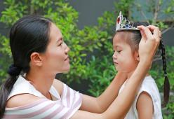 La principessa Mako rinuncia ufficialmente ai suoi privilegi reali  per sposare un cittadino comune