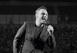 Tiziano Ferro: è online il video di "Valore Assoluto"