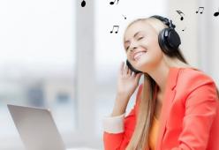 L'Italia è prima in Europa nell'ascolto di musica durante il lavoro