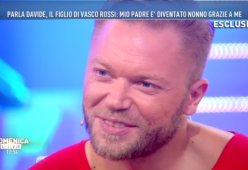 Vasco Rossi, parla suo figlio Davide: "Mi ha messo in guardia dalle droghe"