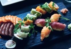 Il sushi è chimicamente (e scientificamente) irresistibile per questi motivi