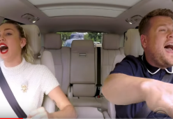 Miley Cyrus si scatena al Carpool Karaoke