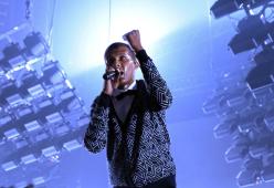 Stromae sta male e non riesce più a cantare
