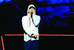Eminem: il nuovo singolo si chiamerà "Walk On Water"? Ecco l'indizio