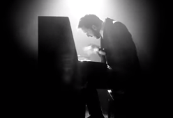Cesare Cremonini: ecco il video di "Poetica"