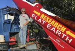 “La Terra è piatta”. Un uomo farà un salto nel vuoto per dimostrarlo