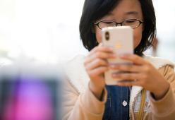 Lavoro illegale di studenti per la produzione dell’iPhone X