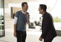 Chris Martin recita e canta nell’ultimo episodio della sitcom Modern Family