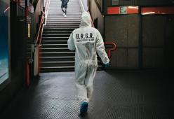 Le prime foto dell'unità di ricerca speciale alla ricerca del G-Rex impegnata in queste ore a Milano. 