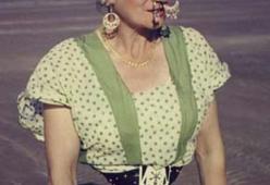 Il girovita più stretto del mondo? È quello di Ethel Granger