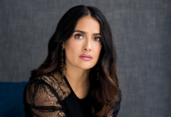 Salma Hayek accusa Weinstein: “È stato il mio mostro. Ha anche minacciato di uccidermi”