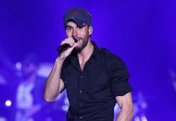 Enrique Iglesias è diventato papà di due gemelli
