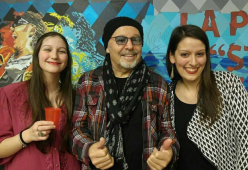 Vasco Rossi: visita a sorpresa agli allievi della scuola musica di Zocca e ai piccoli pazienti del Rizzoli