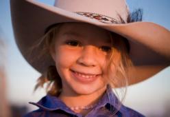 Australia: star 14enne si toglie la vita perché vittima di bullismo online