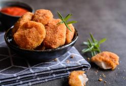 Pagati per assaggiare Chicken nugget: l’annuncio di un’azienda inglese