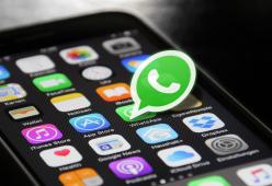 Cassazione: offendere qualcuno nelle chat di gruppo è reato