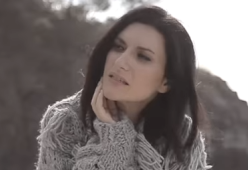 Laura Pausini, record personale con il suo nuovo video: 1 milione di views in 24 ore