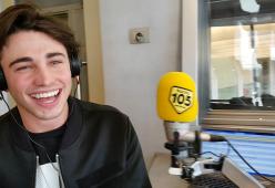 Riki canta dal vivo "Perdo le parole" a 105 Take Away