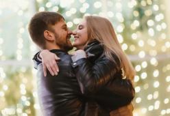 L’ormone del bacio si chiama kisspeptina e aumenta il piacere riducendo l’ansia