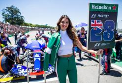 Addio ombrelline in Formula 1: “Fuori posto con le norme sociali dei nostri tempi.”