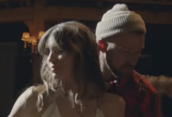 Justin Timberlake balla con Jessica Biel nel video di "Man of the Woods"