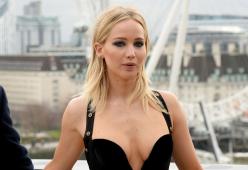 Polemiche per Jennifer Lawrence: troppo nuda alla presentazione del suo film