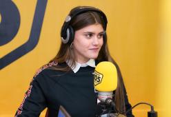 Jenny De Nucci recita un monologo a 105 Mi Casa