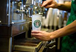 Starbucks apre a Milano: si candidano in 5 mila