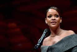 Rihanna è la donna più ascoltata di sempre su Apple Music