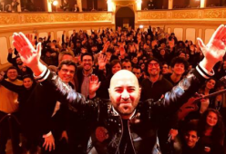 Che emozione per Giuliano Sangiorgi, cittadino onorario della città di papà