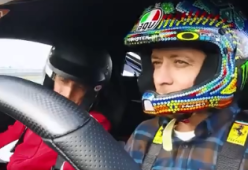 Valentino Rossi testa la Ferrari 488 Pista: il video è da brividi