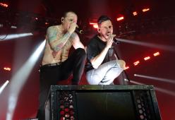 Linkin Park: duecento strumenti della band in vendita per beneficenza