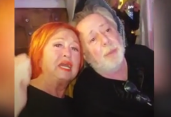 Wanna Marchi e Lele Mora si scatenano in discoteca e il video è esilarante