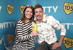 Francesco Gabbani con Ylenia nel backstage di Amici 17