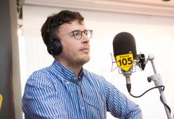 Diego Fusaro presenta a Tony e Ross il suo nuovo libro: Storia e Coscienza del Precariato PT 2