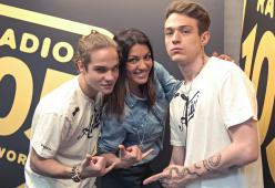 Ad Amici Stories con Ylenia c'erano Irama e Zic per la squadra bianca e Bryan e Matteo per i blu